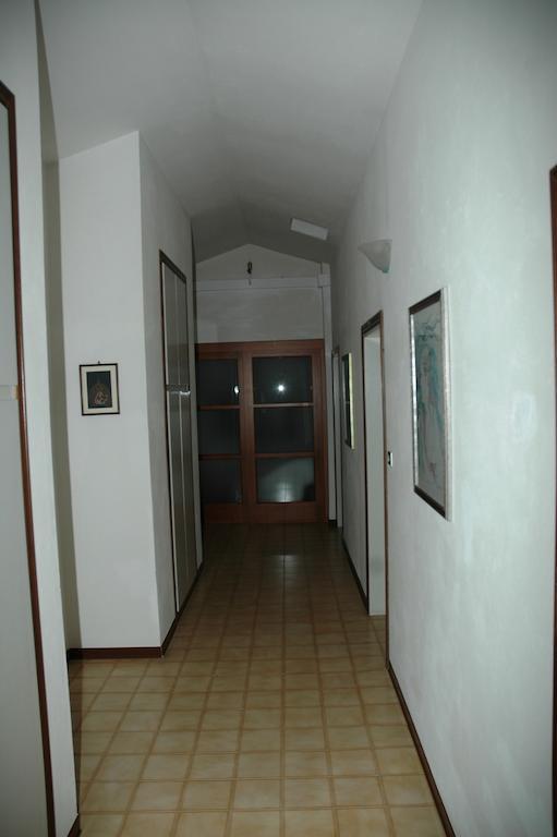 Villa Linda Affittacamere Bellaria-Igea Marina Buitenkant foto